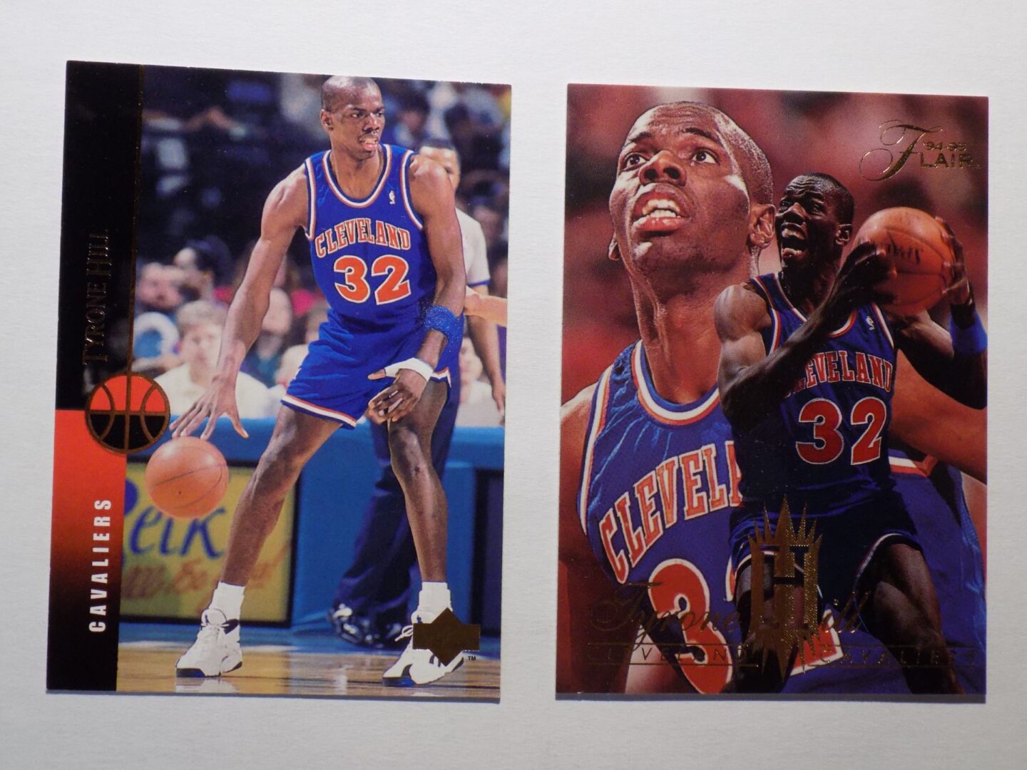 New york knicks Hill, Tyrone autographed basketball cards.