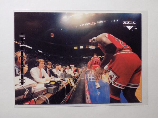 Jordan, Michael autographed photo of the Chicago Bulls.