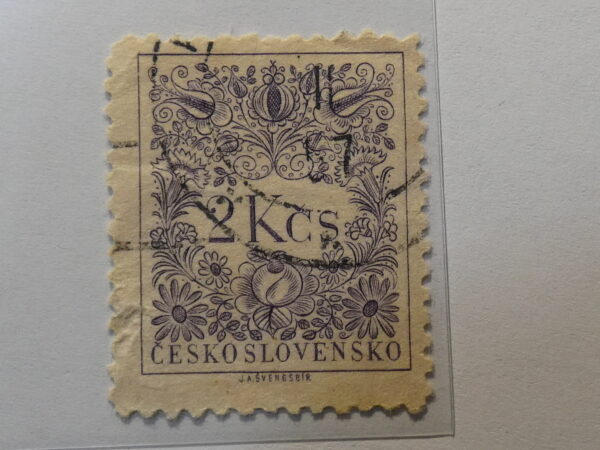 Ceskoslovensko 2KCS Stamp purple