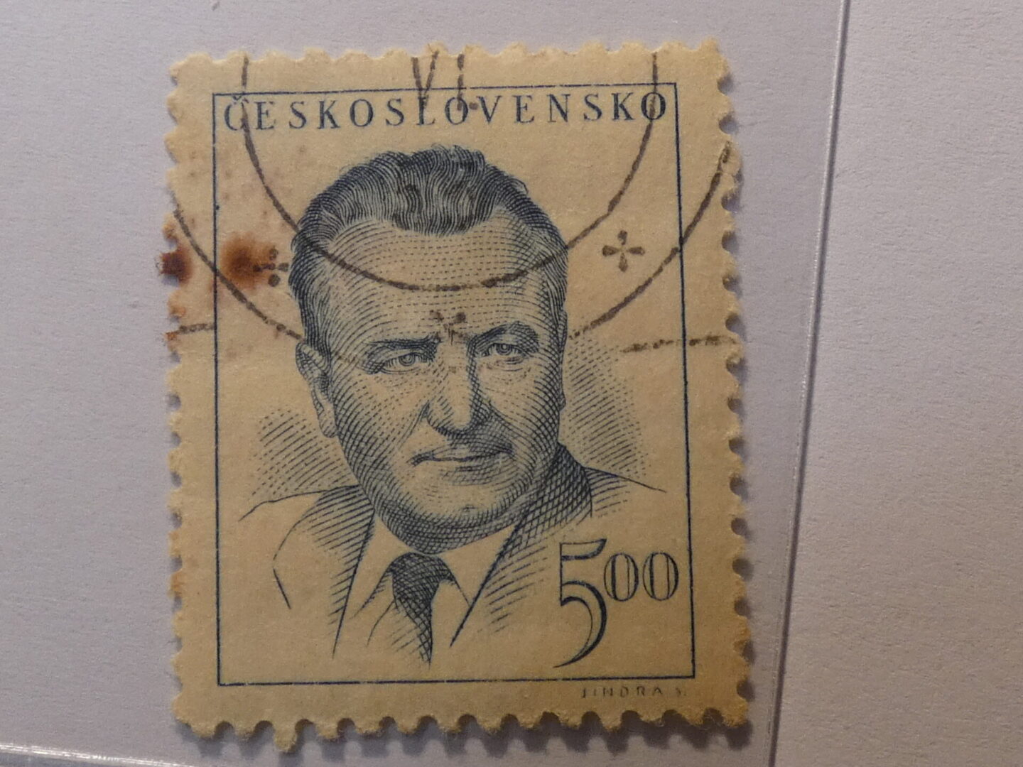 Ceskoslovensko 5oo Stamp white